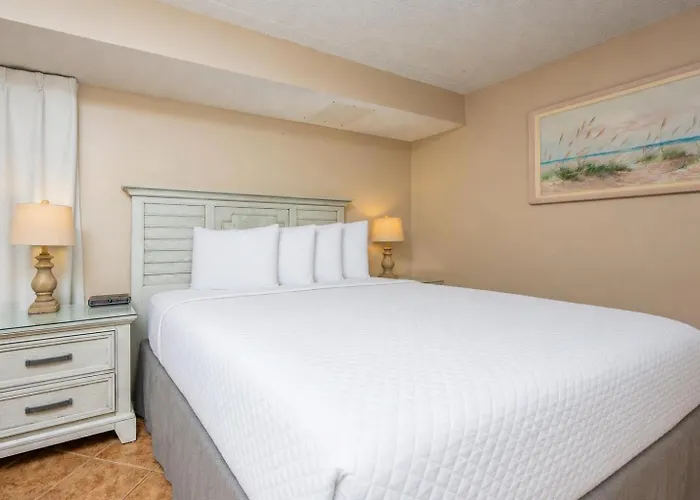 Island Winds East 203 Apartment